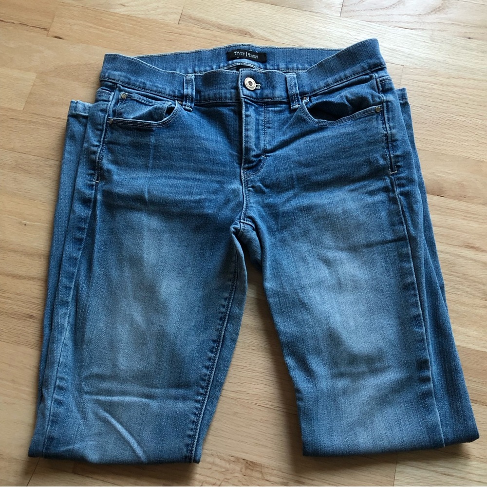 White House Black Market - Skinny Leg 4R Jeans